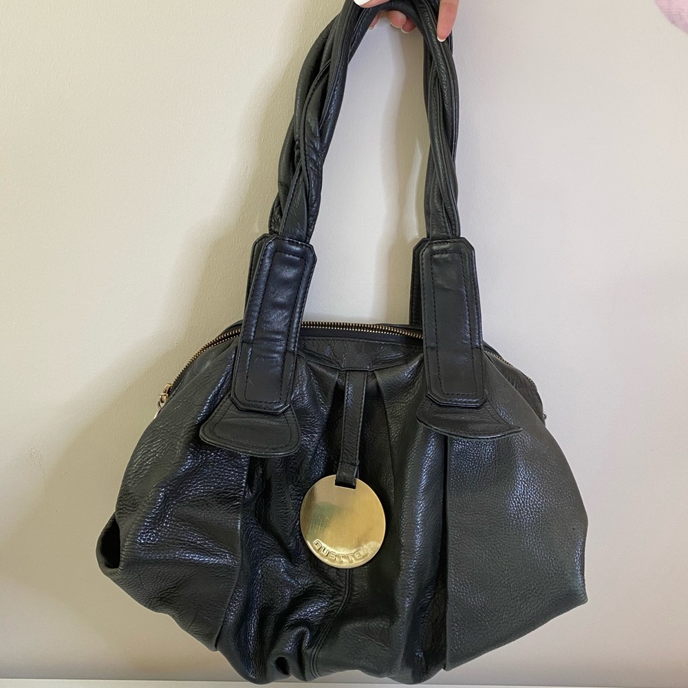 Gusto Black Leather Cala Bag